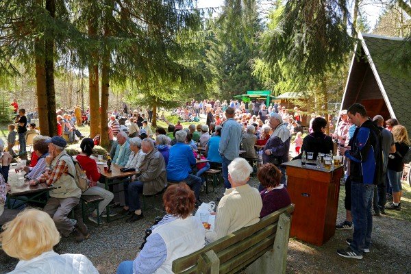 Ostersingen an der Zwönitzquelle Ostersingen an der Zwönitzquelle
